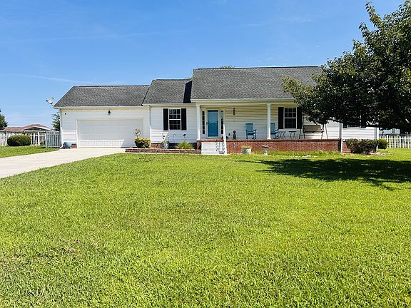 3rd image of 102 Boone Dr