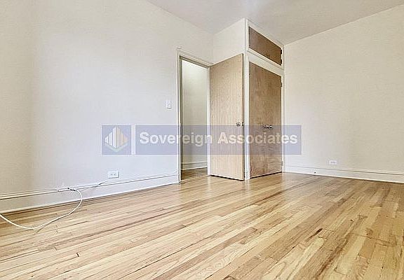 4th image of 639 W 204th St #D4