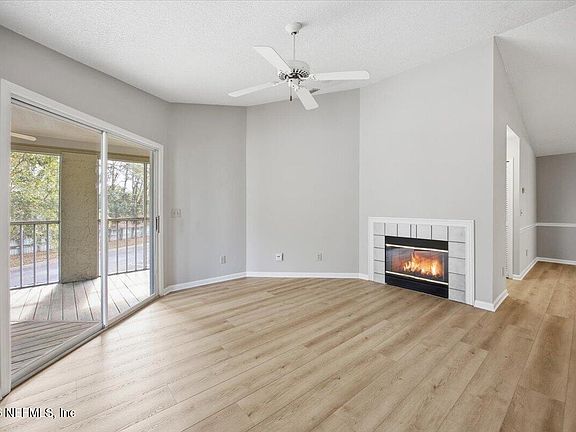 5th image of 100 IRONWOOD Drive #121