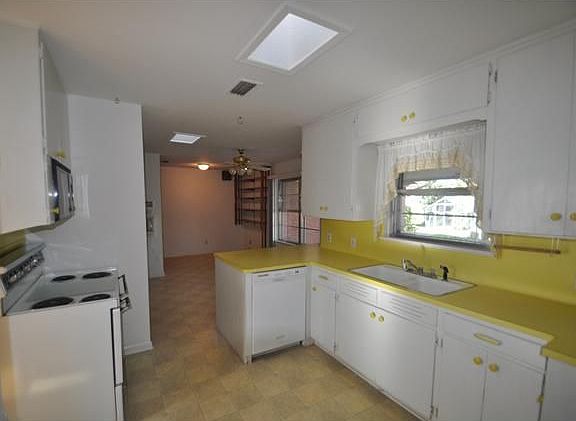 4th image of 7606 Mullen Dr