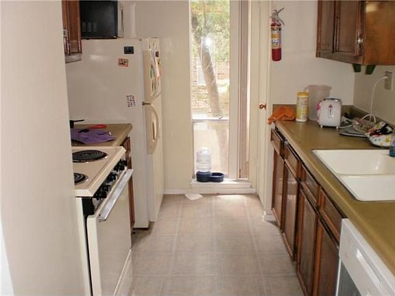 5th image of 215 Post Office St APT 706