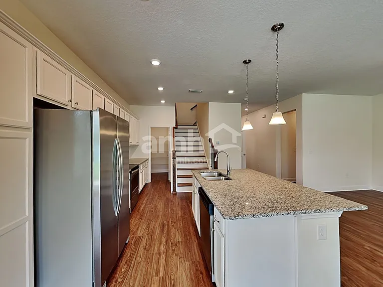 413 Pine Terrace Dr — Photo 4