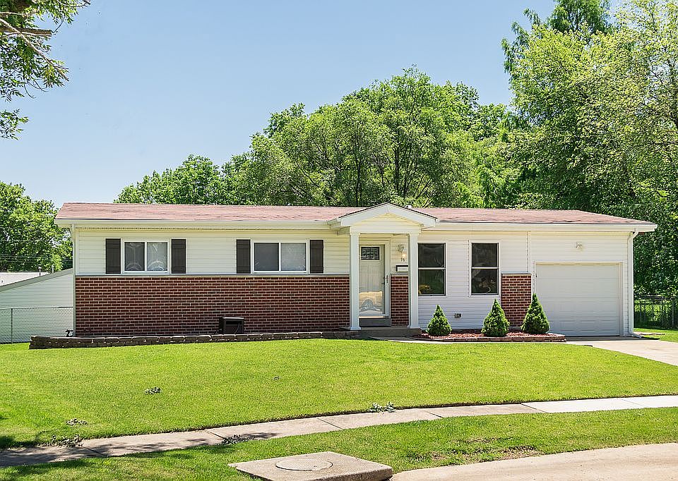1st image of 16 Olvera Cir