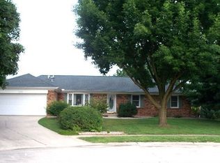 108 Locust Dr, Gas City, IN 46933