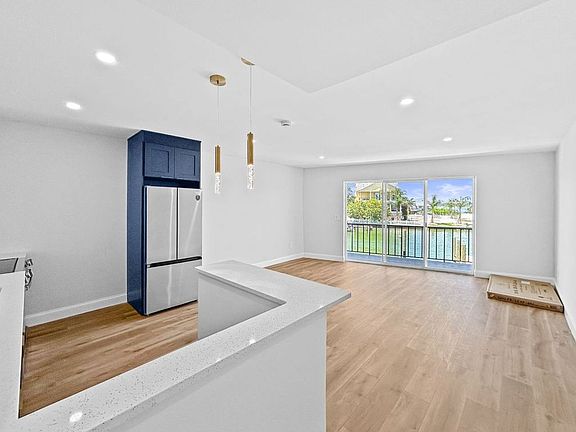3rd image of 503 129th Ave E APT 5