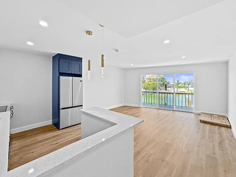 503 129th Ave E — Photo 3
