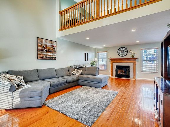 3rd image of 8366 Ashlynd Pl