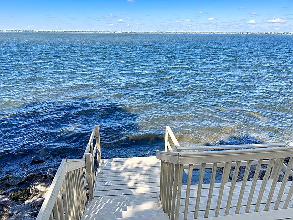 4th image of 200 S Lake Dr