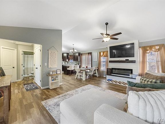 4th image of 5641 Hawks Landing Dr