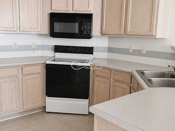 3rd image of 5313 Teal Dr