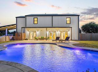 979 Mitchell Rd, Sherman, TX 75090