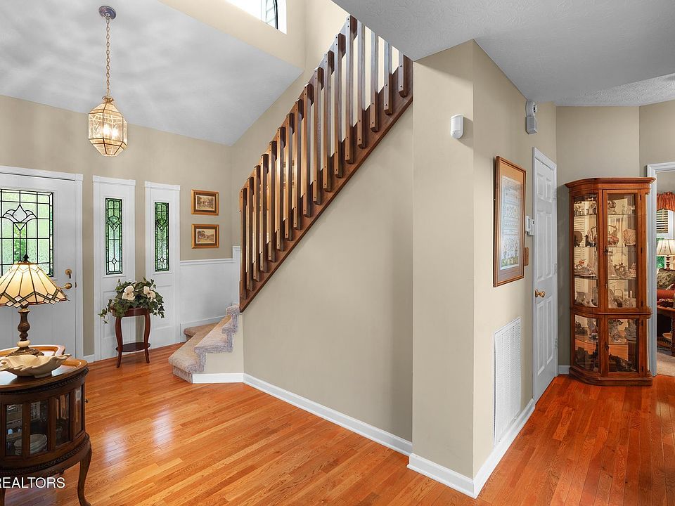 270 Lone Ridge Ln, Clinton, TN 37716 | Zillow