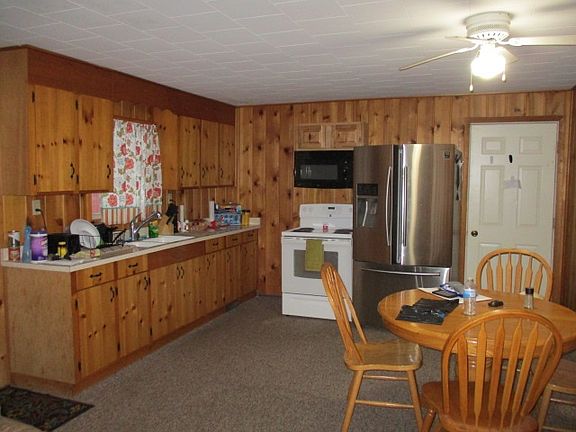 2nd image of 9074 Sunshine Ct