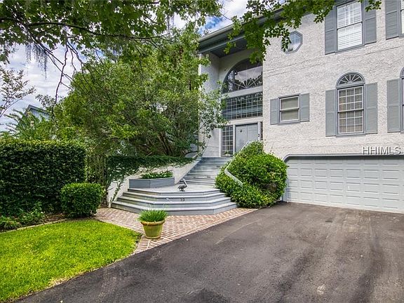 2nd image of 10 Oyster Landing Ln