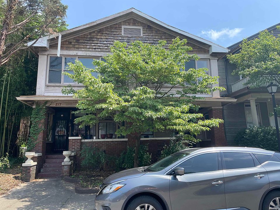 1st image of 215-217 Oak St