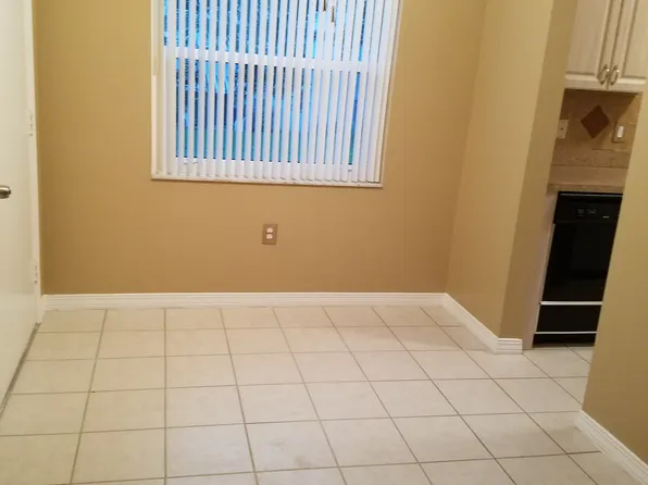 1195 Rue Des Chateaux, South Pasadena, FL