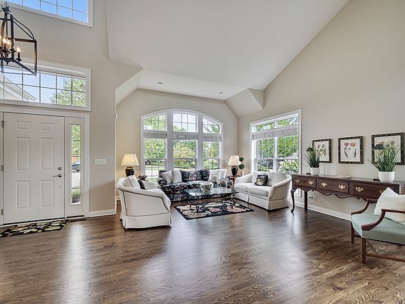 5th image of 1001 White Pine Ln