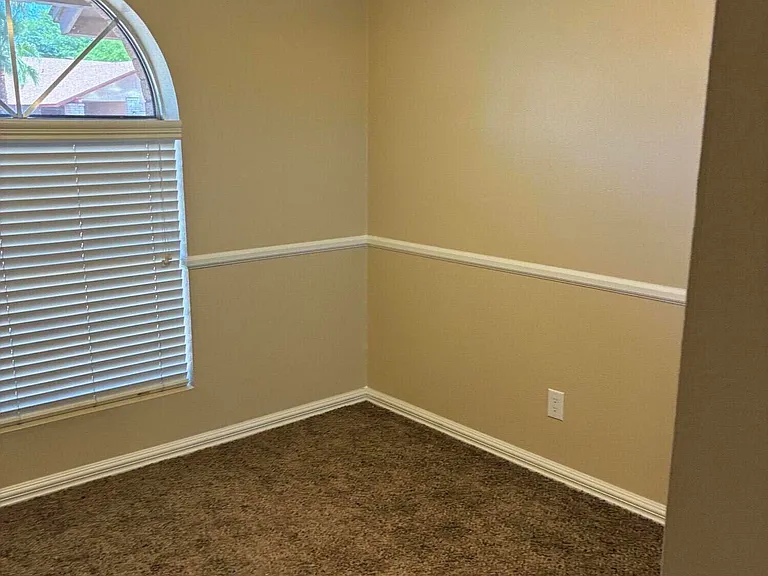 1331 W Stottler Dr — Photo 9