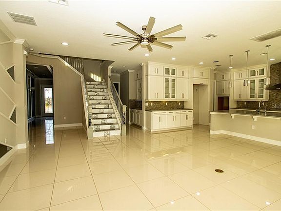 4th image of 8137 Chilton Dr