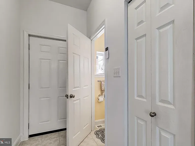 1636 S Hanover St — Photo 12