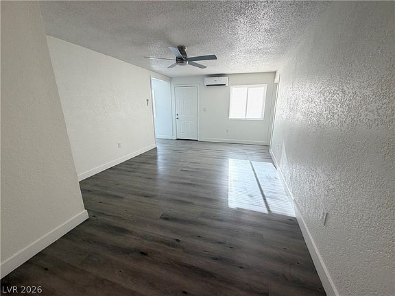 4th image of 2030 Sunrise Ave #10