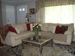 2nd image of 25 Linwood Pl