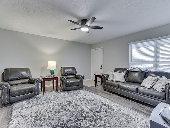 4th image of 5239 Tamarisk Ct