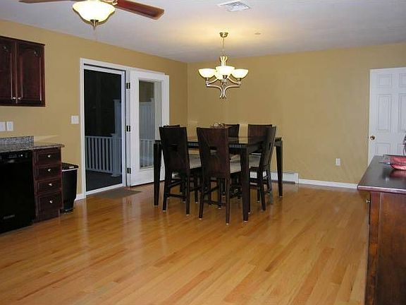 Dining - slider to deck