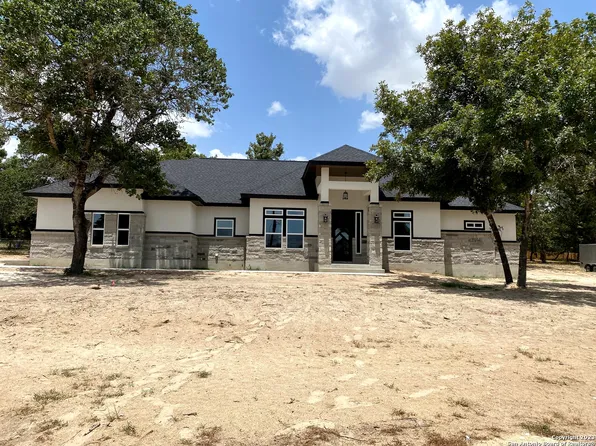 214 Cibolo Way, La Vernia, TX 78121