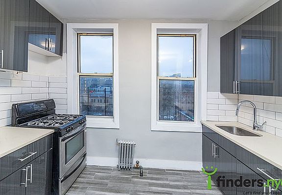 2nd image of 1049 Kelly St APT 8
