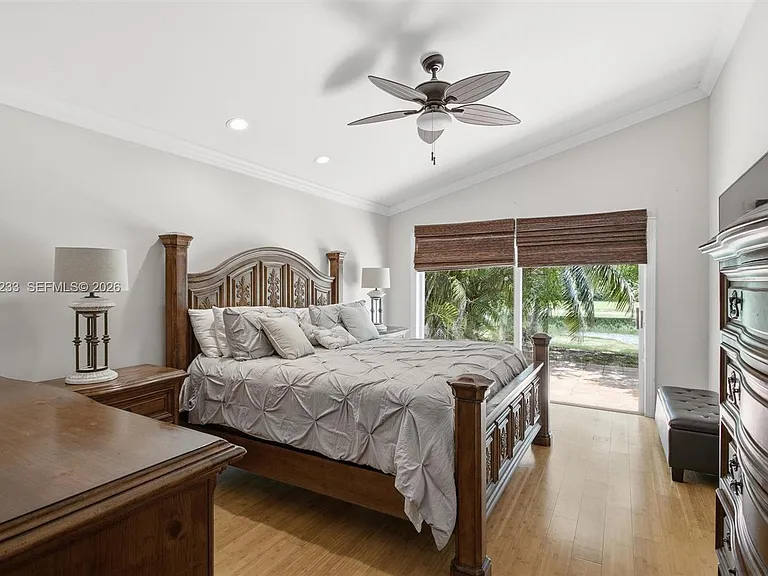 411 Bermuda Springs Dr — Photo 19