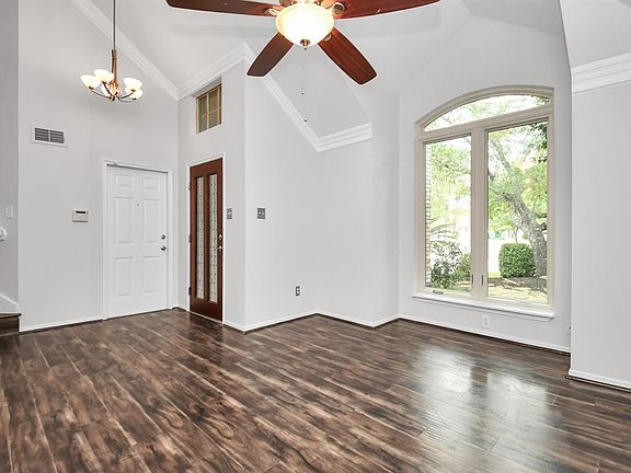 4th image of 5018 Rock Springs Dr