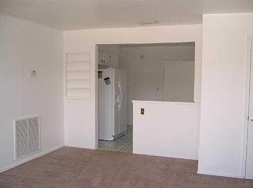 3rd image of 1342 Barrington Dr