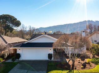 8911 Oakmont Drive, Santa Rosa, CA 95409