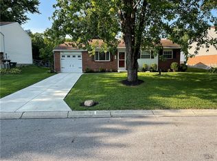 902 W Martindale Rd, Englewood, OH 45322