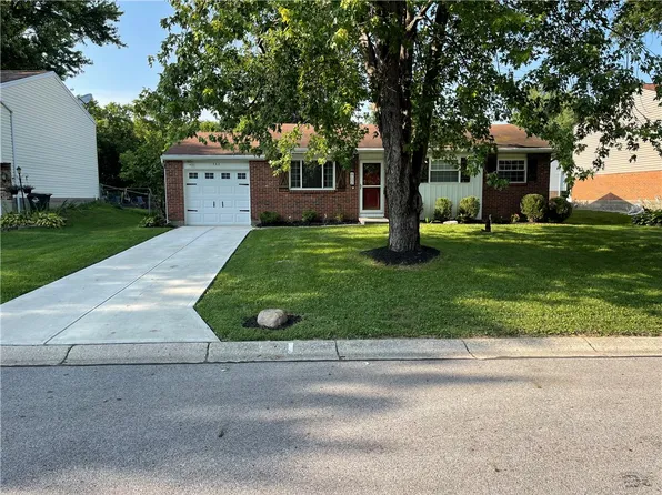 902 W Martindale Rd, Englewood, OH 45322
