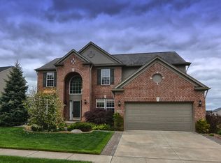 15658 Grosvenor Ln, Macomb, MI 48044