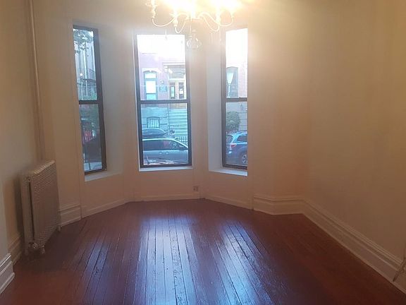 3rd image of 410 7th St APT 1