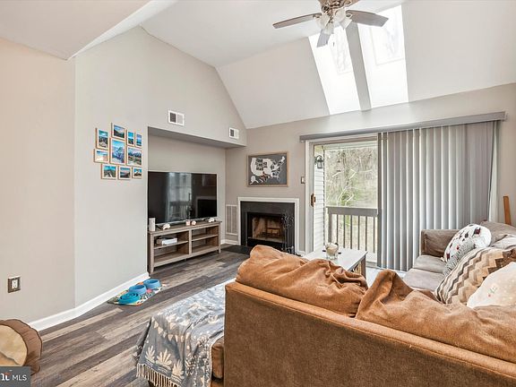 3rd image of 351 Cashel Ct #351