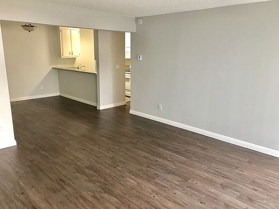 2nd image of 524 Esplanade Fl 2nd