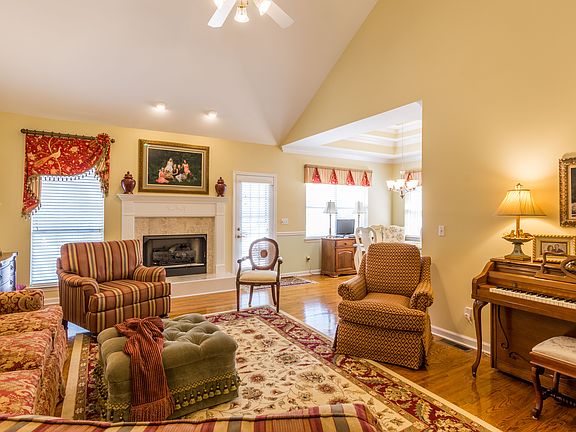 3rd image of 5664 Bryar Rose Dr