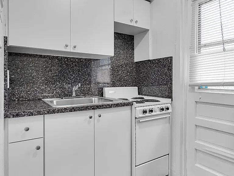 7700 N Miami Ave #10 — Photo 3