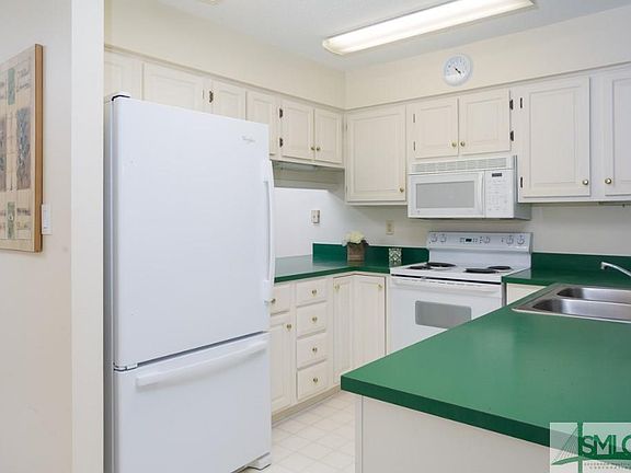 2nd image of 6 Dame Kathryn Dr