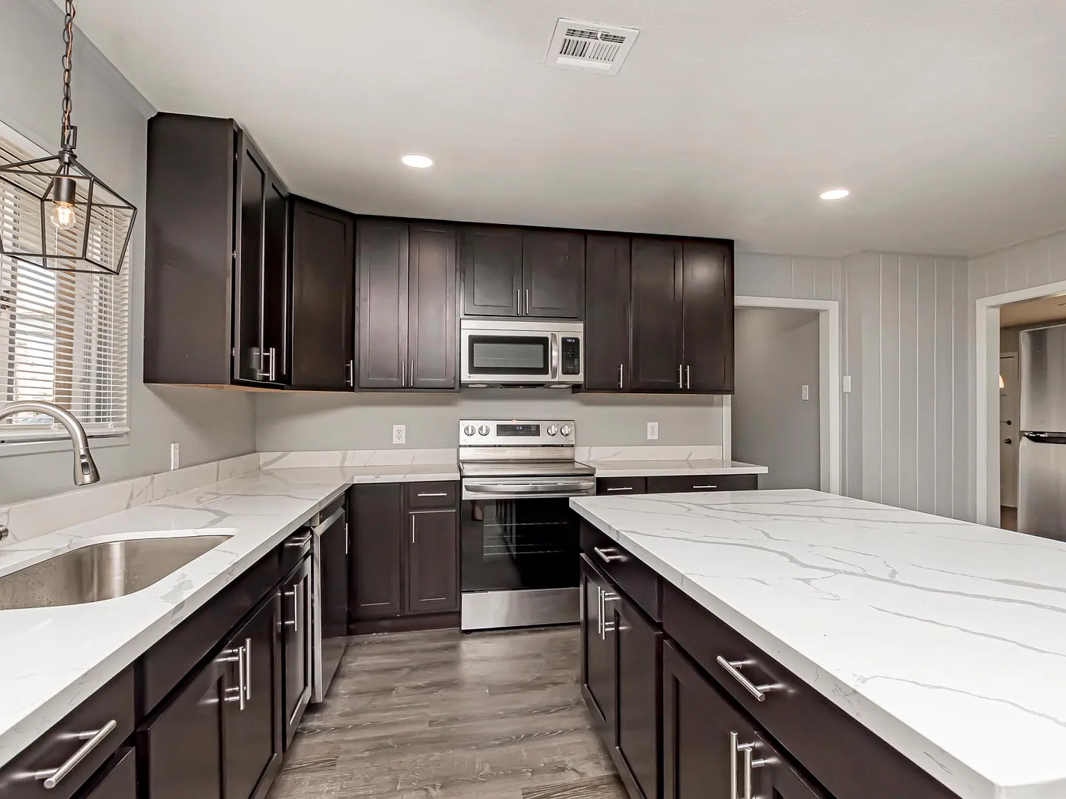 3 bed, 1712 sqft, $1,700 — Photo 1