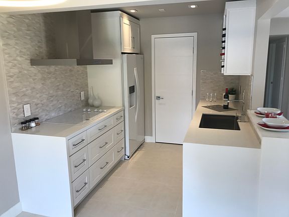 3rd image of 1545 Border Ave APT C