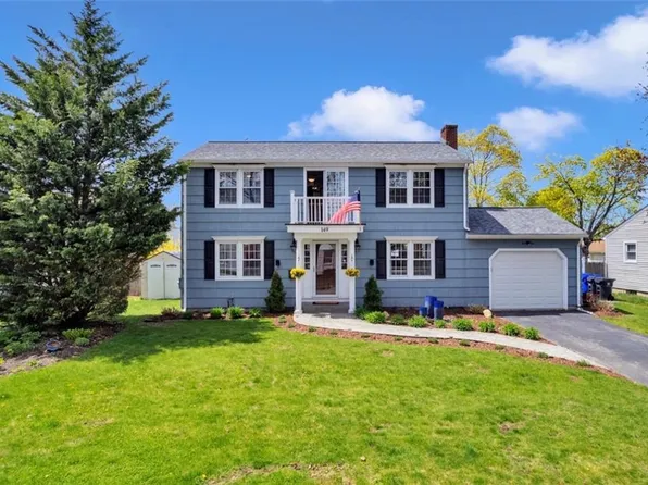 149 Rowe Ave, Pawtucket, RI 02861