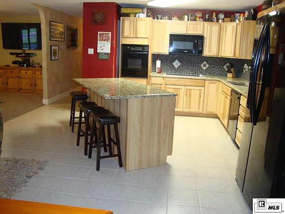 3rd image of 101 Susan Dr