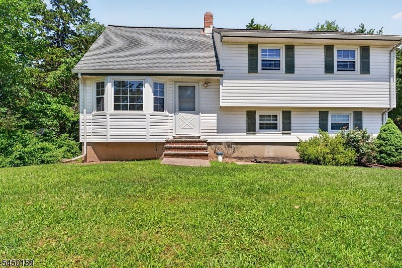 1st image of 1387 Hamilton St