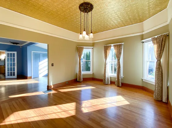 8654 SW 9th Ave, Portland, OR 97219