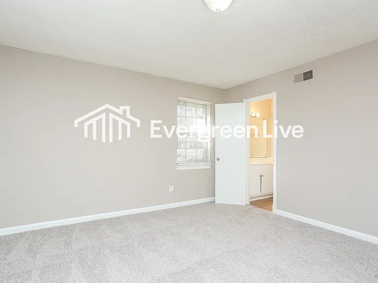 4265 Hillgate Cv — Photo 7